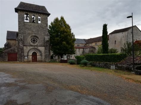 A faire Du Prieuré de Laramière aux dolmens Randonnée