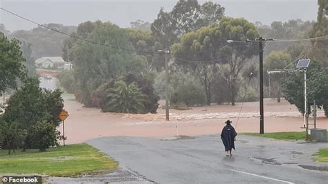 Boxing Day Weather Heavy Rainfall And Storms To Continue Battering