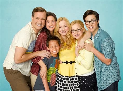 Liv E Maddie Estreia No Disney Channel Fantastic Mais Do Que