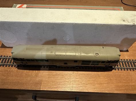 Tri Ang Hornby R357 Oo Gauge D5572 Class 31 In Br Green Ebay