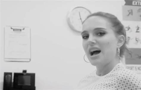 Natalie Portman Returns To Rapping On Snl