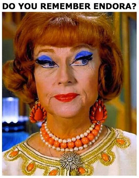 Derwoods Mother In Law Agnes Moorehead Endora Bewitched Bewitching