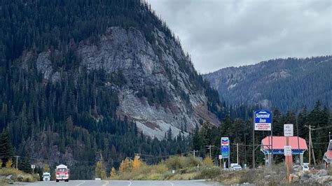 First significant snowfall signals start of ski season, economic boost for Snoqualmie Pass