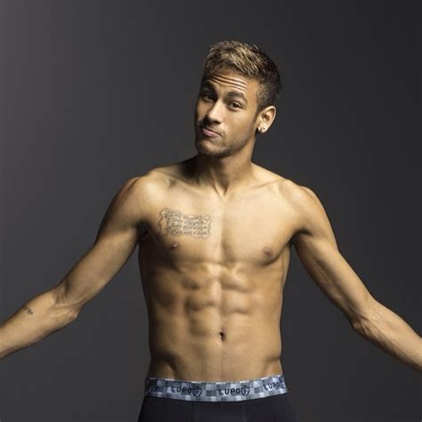 Neymar Posa Sem Camisa E Manda Recado Nas Redes Quem QUEM News