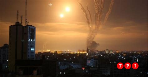 Raid Di Israele Sulla Striscia Di Gaza