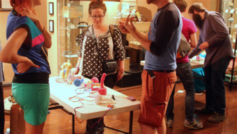 Toller Sex F R Alle Hacker Kn Pfen Sich Sexspielzeuge Vor Netzpolitik Derstandard At Web