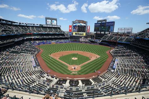 New York Mets Why Is The Mets Game Delayed What Box Game