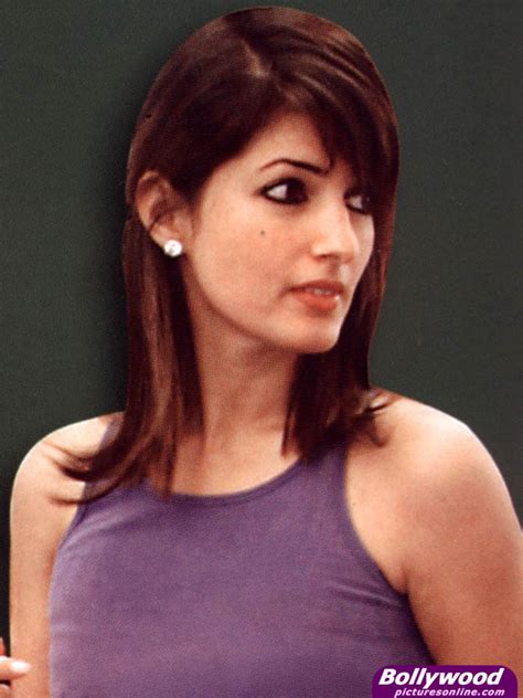 Twinkle Khanna's Picture - twinkle_khanna_001.jpg