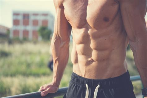 4 ejercicios de abdominales para marcar six pack en 4 minutos GQ España