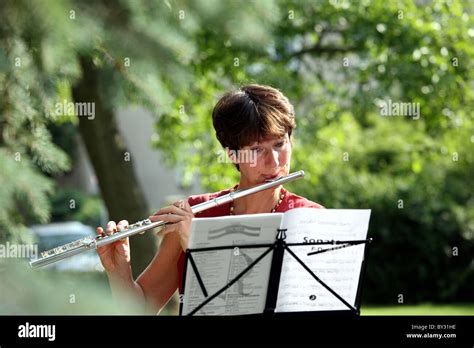 Western Concert Flute High Resolution Stock Photography And Images Alamy