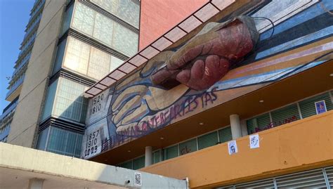 Estudiantes De Arte De La Unam Inician Paro Indefinido Da An Mural De