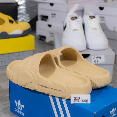 Dép Adidas Adilette 22 Slides ‘desert Sand Cop Sneaker