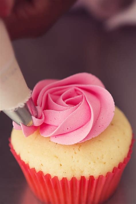 Vanilla Buttercream Frosting | The Gracious Wife