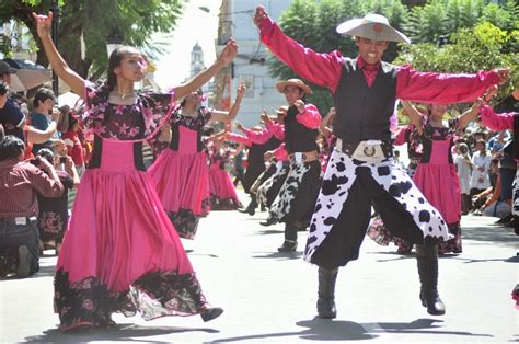 Fotos Tarija Normalistas Bailaron Con Todo Entradas Folkloricas De