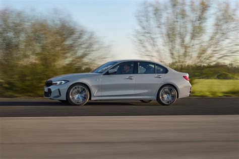 The 2023 Bmw 3 Series Shows A Refreshed Style And A New Interior Motor Illustrated