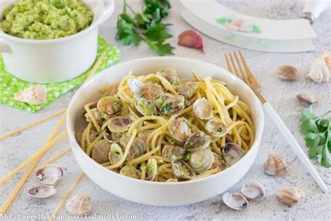 Spaghetti Alle Vongole Con Pesto Di Zucchine Crude