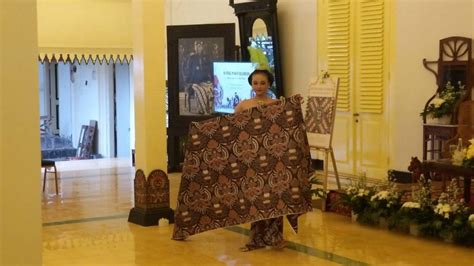 Makna Batik Dalam Peragaan Di Launching Buku Batik Pakualaman