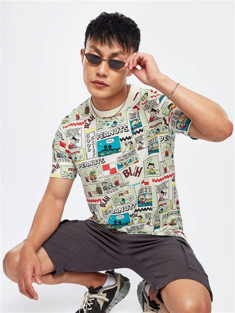 Buy Peanuts Old School Men Relaxed T Shirts Online