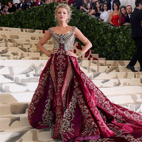 Met Gala 2018 Dresses Red Carpet Arrivals Glamour Uk Atelier Versace