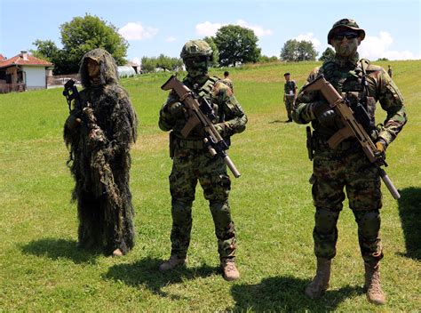 Najelitnijim Jedinicama Vojske Srbije 63 Padobranskoj I 72 Brigadi Za