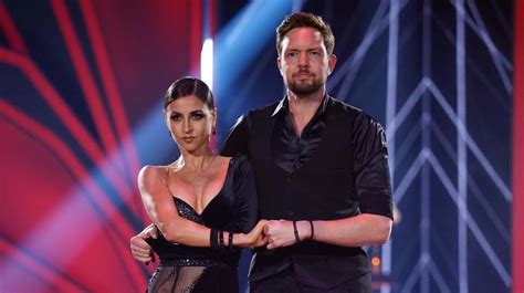 Let S Dance Star Bastian Bielendorfer Das Tut Einem Schon Weh