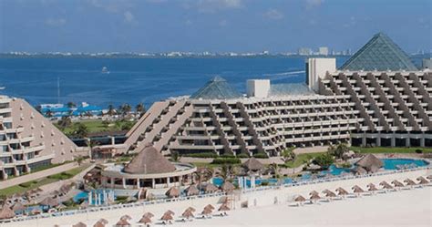 The 9 Best All-Inclusive Cancun Hotels of 2021