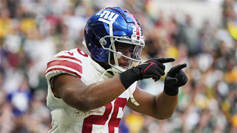 Philadelphia Eagles To Sign Ex Giants Rb Saquon Barkley To 3 Year Deal