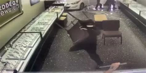 The Thief Story California Jewelry Store Overrun By Smash And Grab