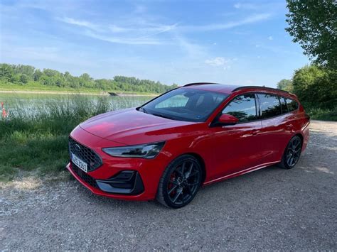 Ford Focus St X Turnier Der Sport Kombi Für Familienväter