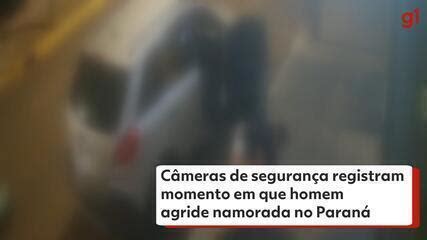 VÍDEO Homem agride namorada perto de delegacia de polícia no Paraná e