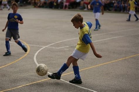 Imagem Gratuita Treinador Bola De Futebol Programa De Treinamento