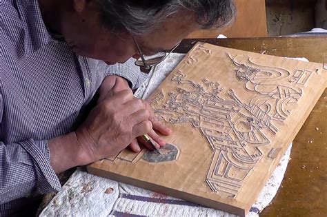 japanese craftsmen interpret star wars scenes through woodblock printing