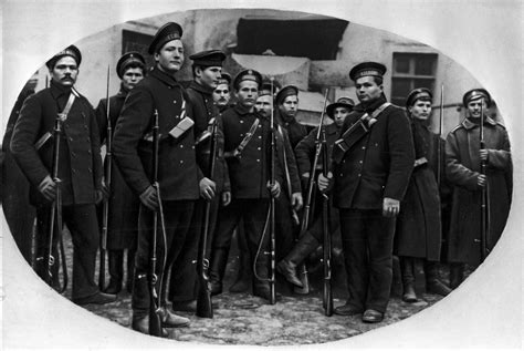 Мятежный Кронштадт. Как матросы с большевиками воевали