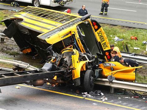 Accidente de autobús escolar en EU deja al menos dos muertos Excélsior