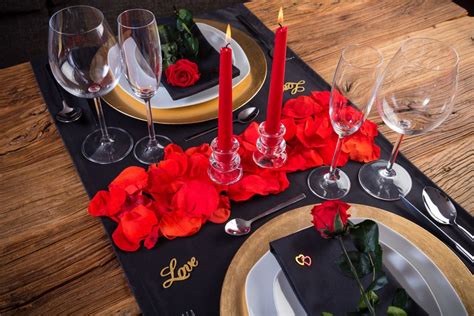 Cena Romántica en casa Con este pack podrás decorar tu mesa y