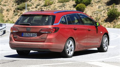 Opel Astra Sw Restyling Nuovi Motori Psa Come Cambia Foto