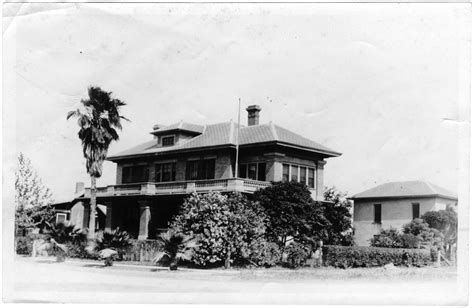 [The Moore family home] - The Portal to Texas History