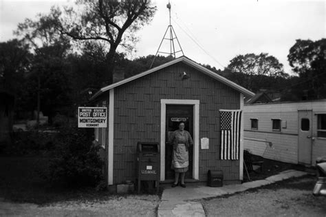 Vermont Postal History: Some More 1960s Post Office Pictures