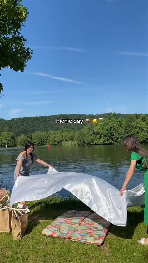 Pin By Ogechi Kirsten On Love Video Picnic Date Outfits Picnic