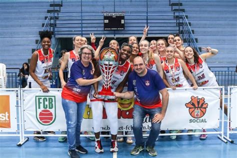 Blumenau Conquista O Hexacampeonato Estadual De Basquete Feminino ECX