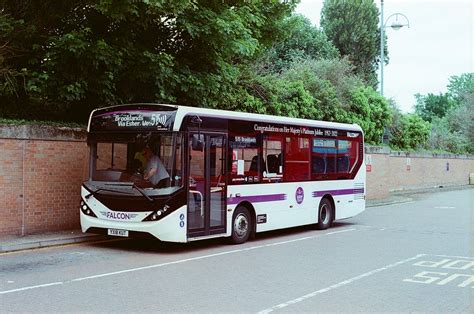 Falcon YX18KUT Kingston 515 260522 Falcon Coaches YX18 KUT Flickr