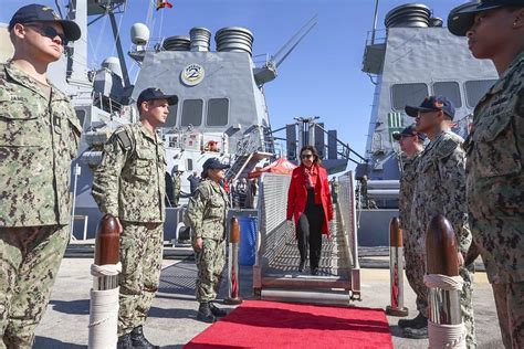 Margarita Robles Visita La Base Naval De Rota Con Motivo De La Llegada