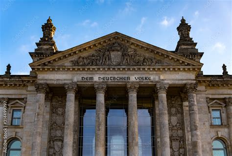 Reichstag Gebäude Deutschland Berlin Bundestag Parlament historisch