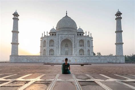 Taj Mahal Sunrise Tour