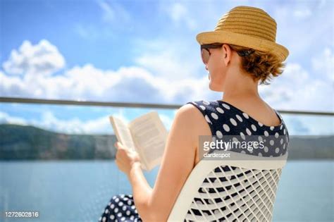 Reading On The Balcony Photos Et Images De Collection Getty Images