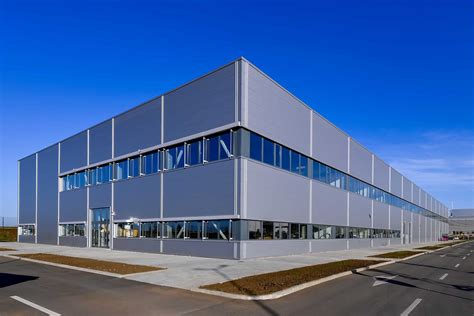 BMW Debrecen Plant Opens Training Center For Students