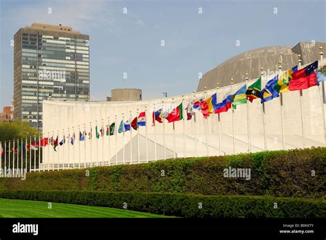 Flags In Front Of The Un Headquarters In New York Stock Photo Alamy