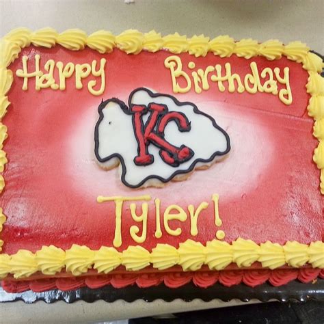 kansas city chiefs cake | Sport cakes, Cake, Desserts