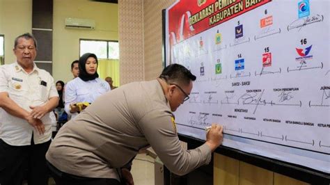 Kapolres Banggai Pimpin Deklarasi Pemilu Damai 2024 Tribunpalu