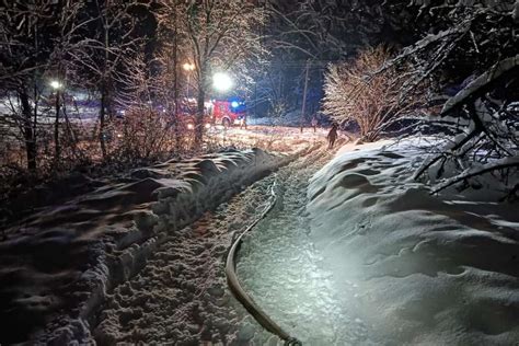 Pożar poddasza w budynku mieszkalnym w Święcanach